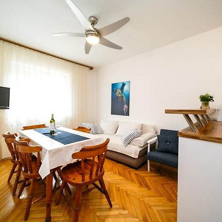 Apartment Zuza Krk Krk Town Exterior photo
