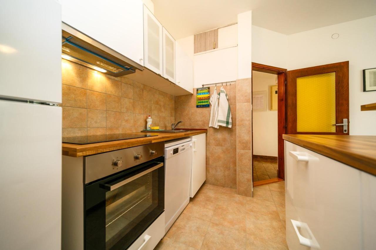 Apartment Zuza Krk Krk Town Exterior photo